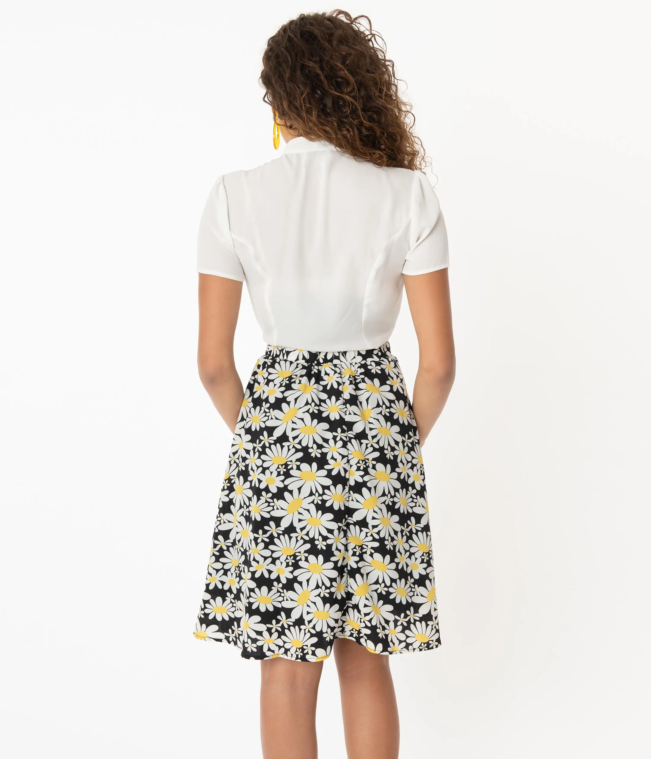 Smak Parlour Black & White Daisy Print Seek Greatness Flare Skirt